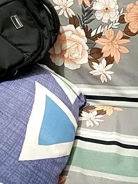 your-charu Chat XXX in diretta