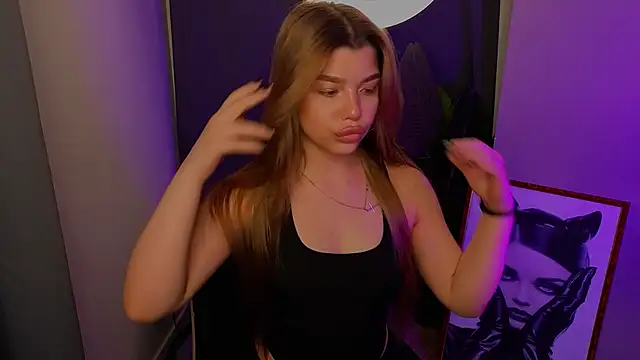 DelenaRinesのライブXXXチャット