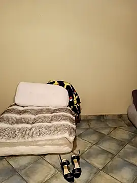 Nana6Mimi Adlı Modelin Canlı XXX Sohbeti