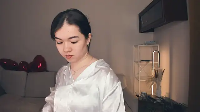 ShanaYock's Live XXX Chat