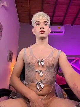 Cherry_zayden_ Show in webcam