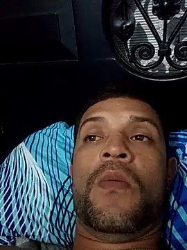 Hot_Veteran_1 Show in webcam