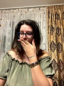 NadiraNoor's Webcam Show