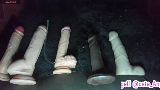 Cata-angel élő XXX-chatje