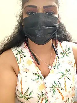 soundharya_tamil élő XXX-chatje