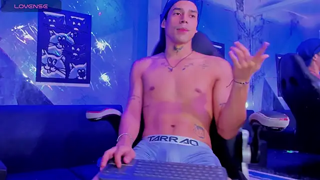 mathewblessed Show in webcam