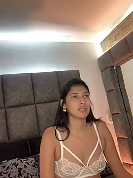 BrigitteVons' Live XXX Chat