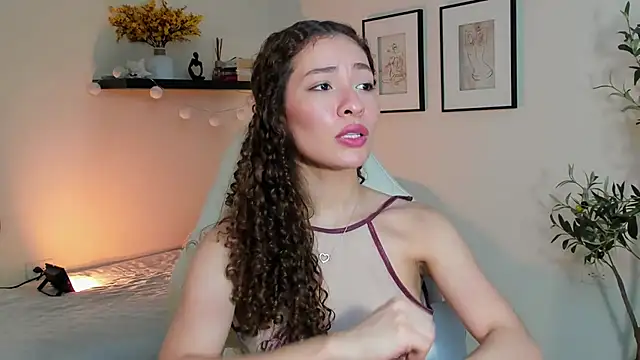 isabella-garcia- Adlı Modelin Canlı XXX Sohbeti