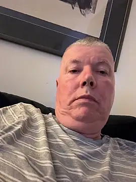 cumboy 在線直播表演