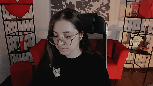 VirtuallVoyant's Live XXX Chat