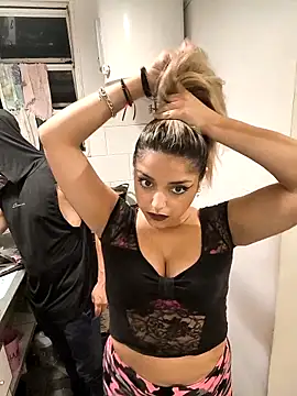 Misshine_32 webkamerás műsora