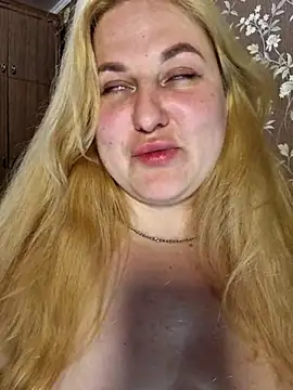 Chatroom XXX en direct de LianaJu