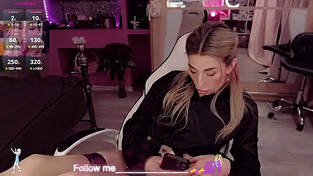 AnnieGOld_ Live XXX-chat