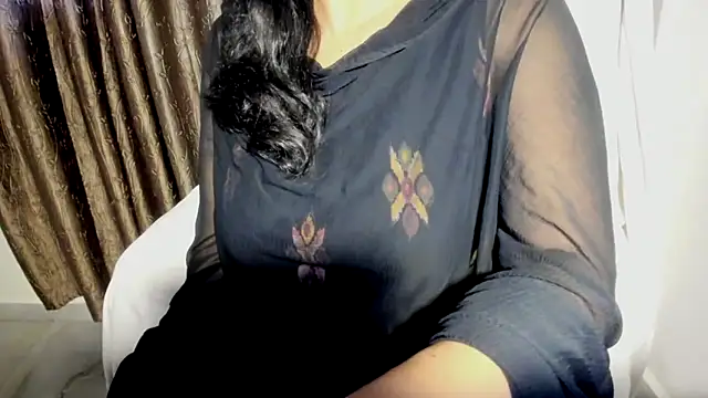 دردشة TheShyGirl_ الجنسية المباشرة