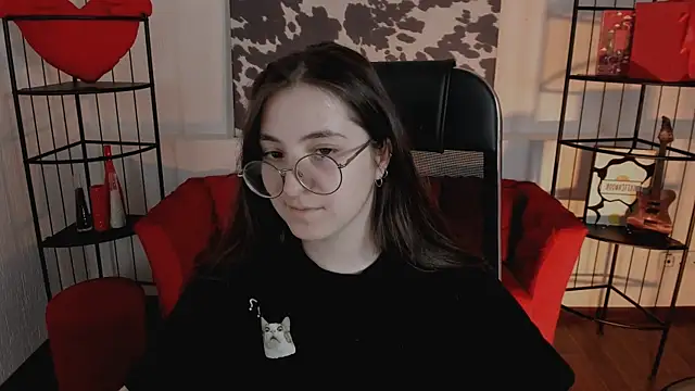 VirtuallVoyant live XXX chat