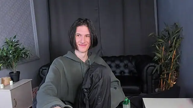 Klaude_Jam Chat XXX in diretta