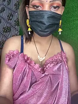 CUTI-NAINA Adlı Modelin Canlı XXX Sohbeti