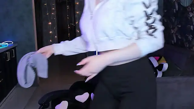 XXX chat uživo modela Blckmirrorr