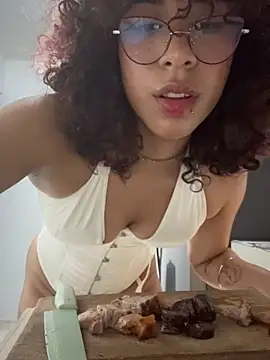 Woo_isDaphne Webcam show