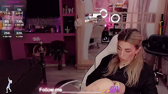 แชท XXX สดของ AnnieGOld_