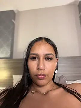 Chat XXX en directo de MiilaBlake