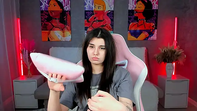 عرض كام AnoraDark