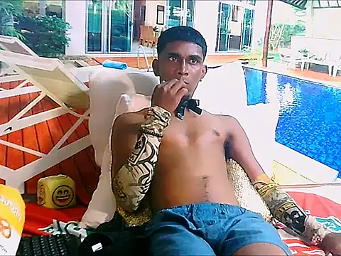 Chat +18 de IndianThuggin ao vivo