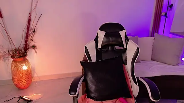 Živý XXX chat ChloeMoreti