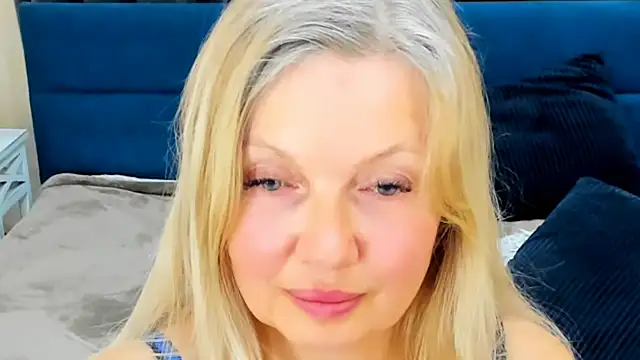 Show modela NicoletteRose_ na web-kameri