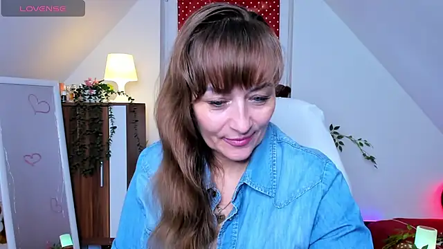 naughtymilane – Live XXX-chat