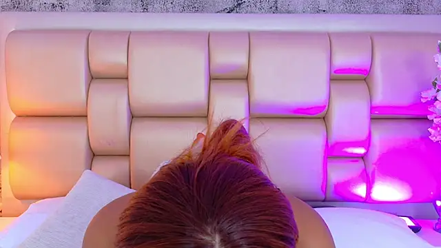 Chatroom XXX en direct de AngelaRoberts