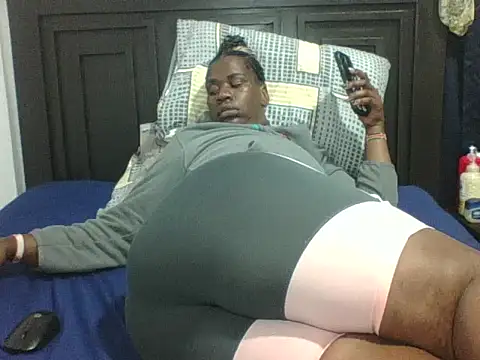 SexyTirries13 Webcam Show