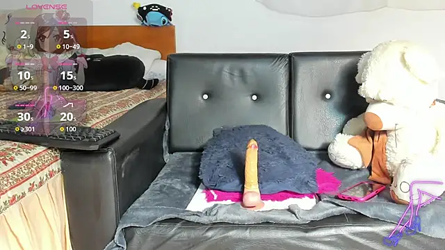 Mishell_Bons Show in webcam