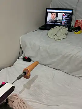 Ozge-SluttyScream69's Live XXX Chat