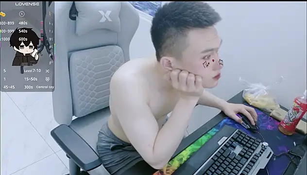 kurvipvkl 网络视讯表演