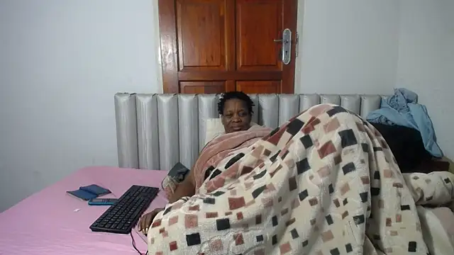 Chat XXX en directo de JoycyQueen