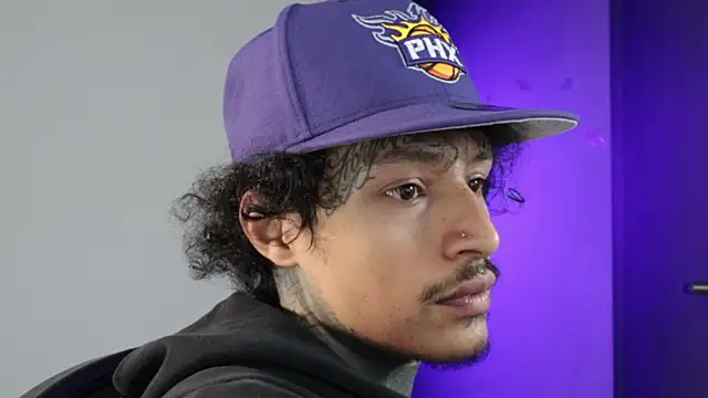 trieone's Webcam Show