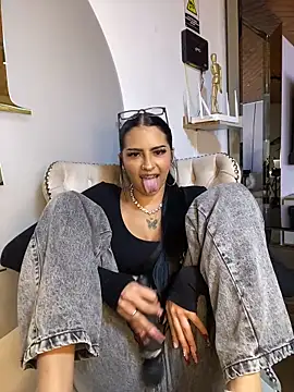 Hilary_pinkk – Live XXX-chat