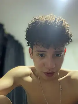 yoursexyjose – Naživo XXX chat