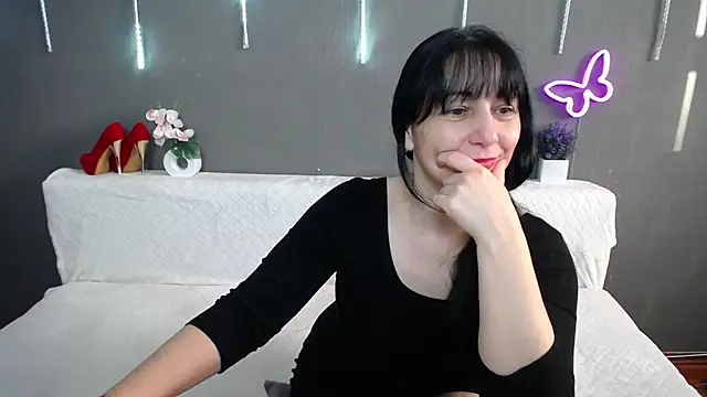 LiluGrants – Live XXX-chat