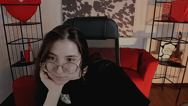 VirtuallVoyant's Live XXX Chat