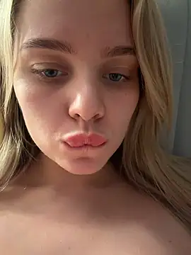 Chatroom XXX en direct de SIlviaBeyt