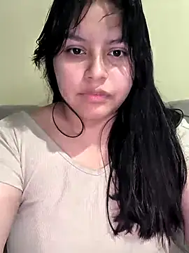 Chatroom XXX en direct de Hinae_