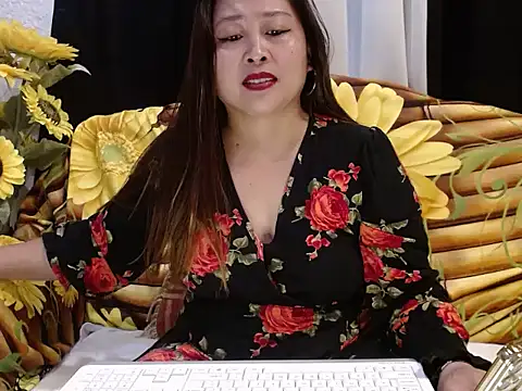 UrSweetClassyPinay Adlı Modelin Canlı XXX Sohbeti