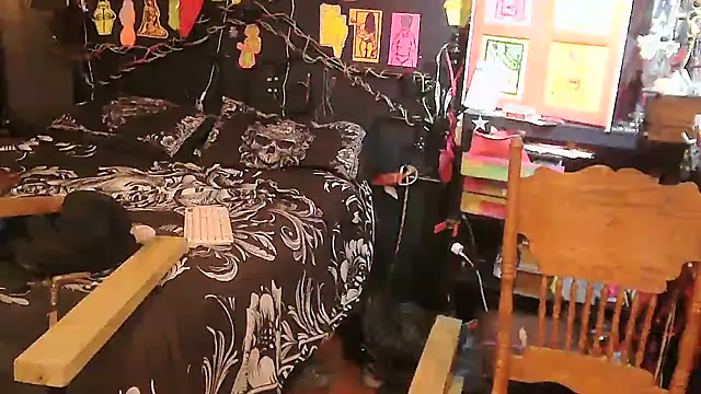 Splash_Queen420 Adlı Modelin Canlı XXX Sohbeti