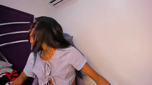 Zyrelia_VaelのライブXXXチャット