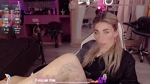 Chatroom XXX en direct de AnnieGOld_