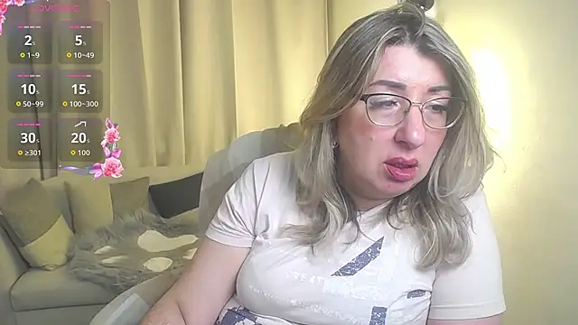 KKMimiKKのライブXXXチャット