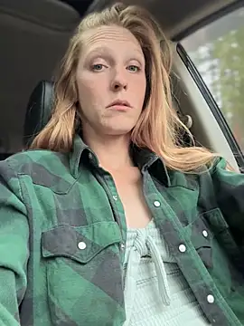 GoldenFlameGoddess Adlı Modelin Canlı XXX Sohbeti