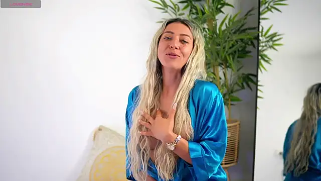 JuliaHyde 网络视讯表演